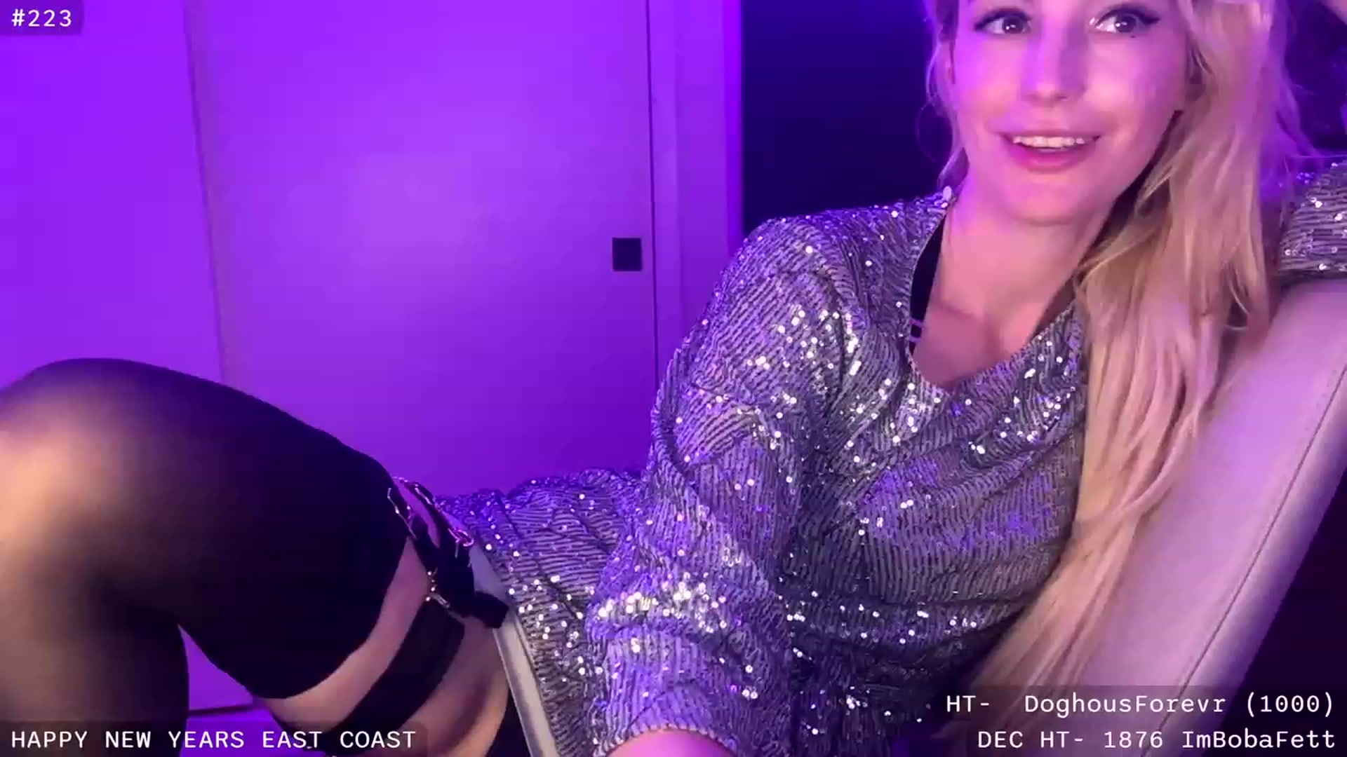 Gallery image thumbnail from JaneAllDay's myfreecams stream on, 01/01/2024, 06:57 image 1 of 20