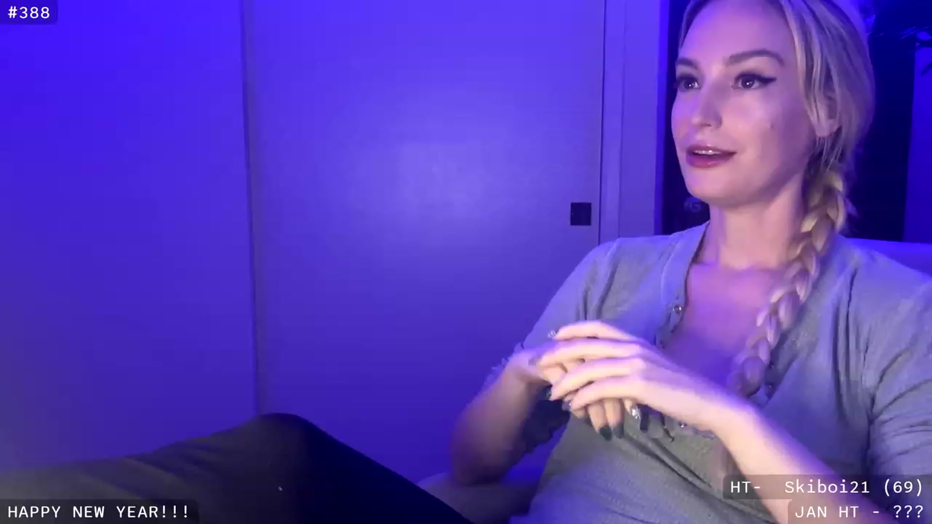Gallery image thumbnail from JaneAllDay's myfreecams stream on, 01/02/2024, 05:01 image 3 of 20