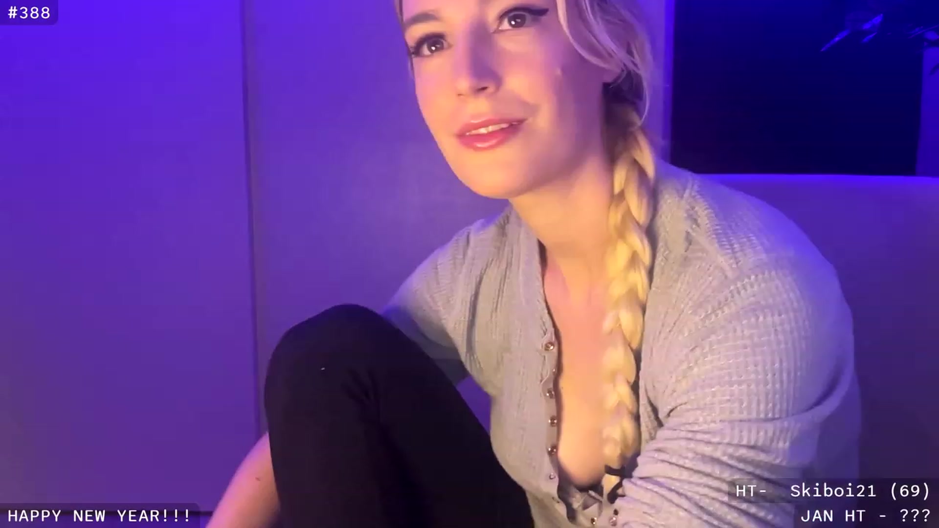 Gallery image thumbnail from JaneAllDay's myfreecams stream on, 01/02/2024, 05:01 image 2 of 20