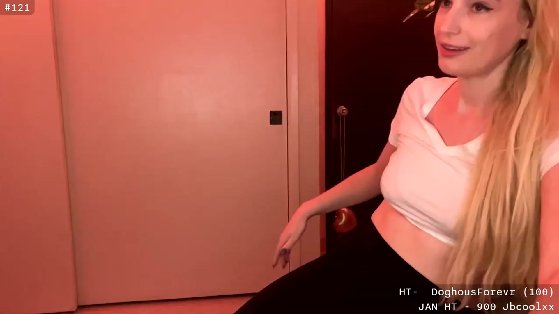 Gallery image thumbnail from JaneAllDay's myfreecams stream on, 01/08/2024, 05:24 image 12 of 20