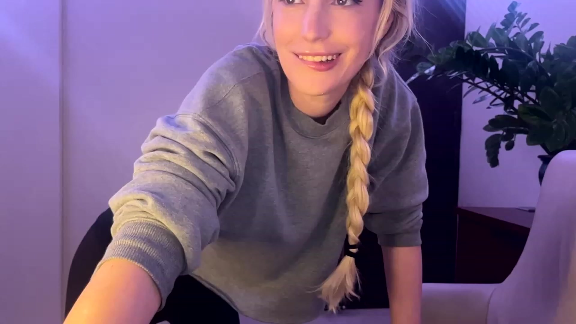Gallery image thumbnail from JaneAllDay's myfreecams stream on, 01/12/2024, 05:55 image 1 of 20