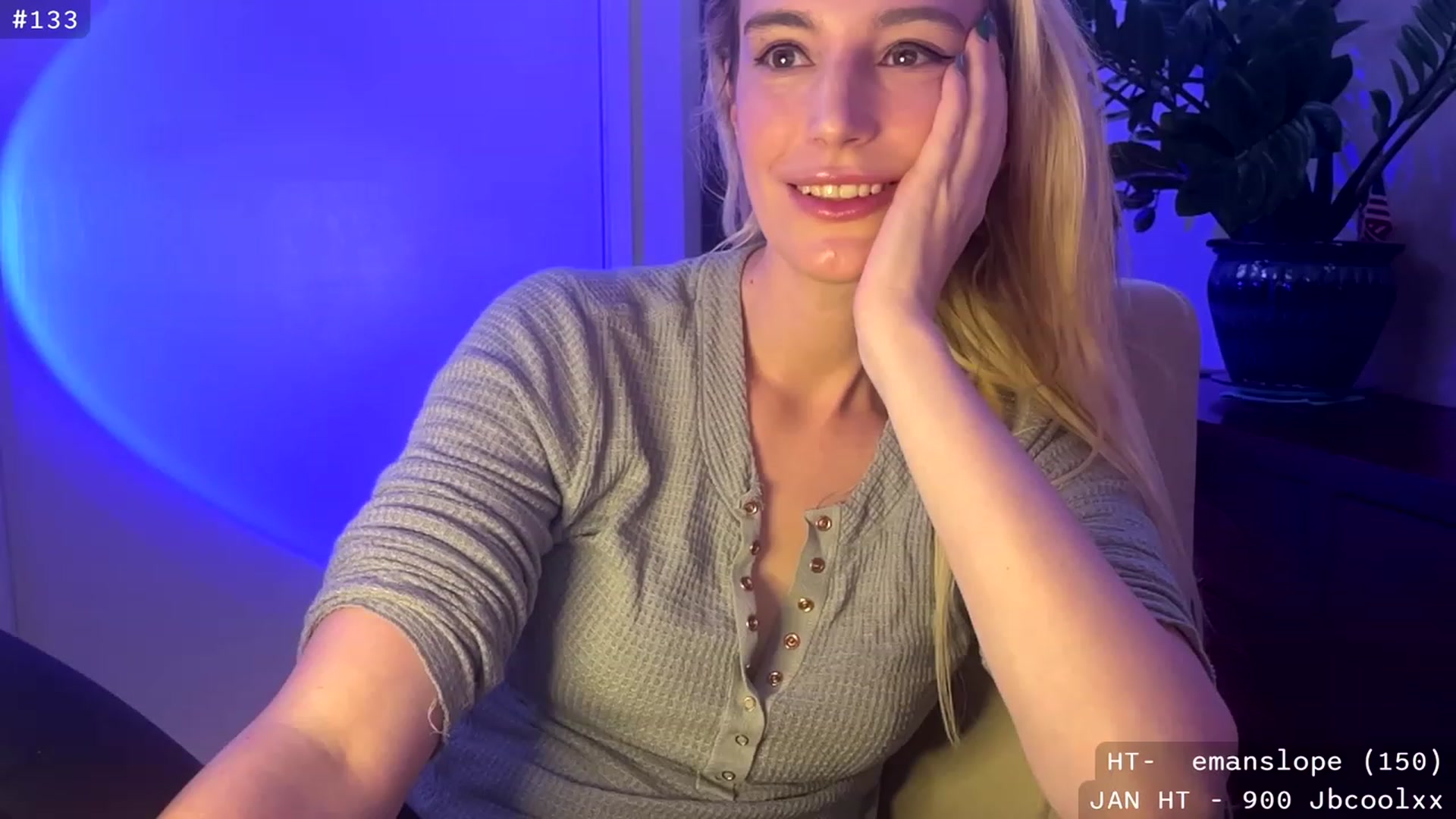 Gallery image thumbnail from JaneAllDay's myfreecams stream on, 01/15/2024, 06:43 image 2 of 20