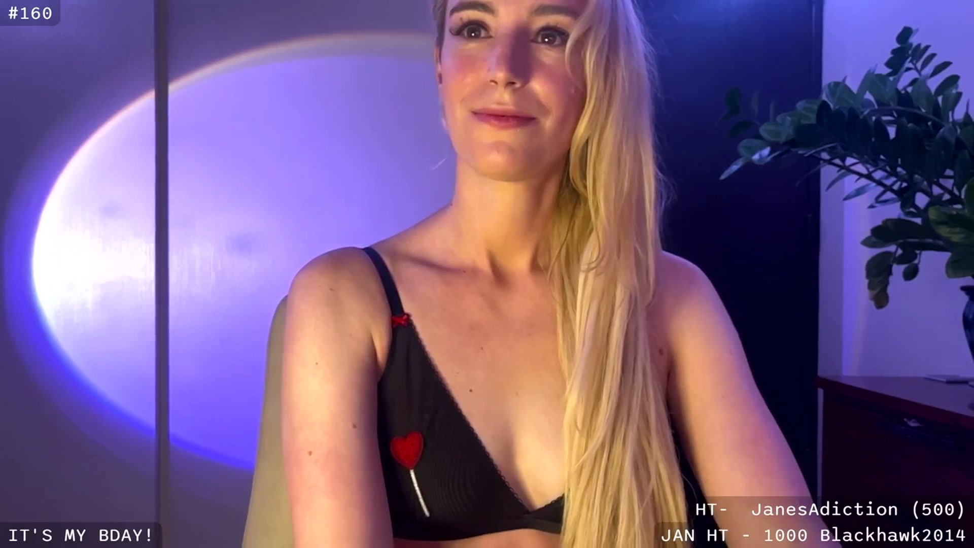 Gallery image thumbnail from JaneAllDay's myfreecams stream on, 01/22/2024, 05:53 image 2 of 20