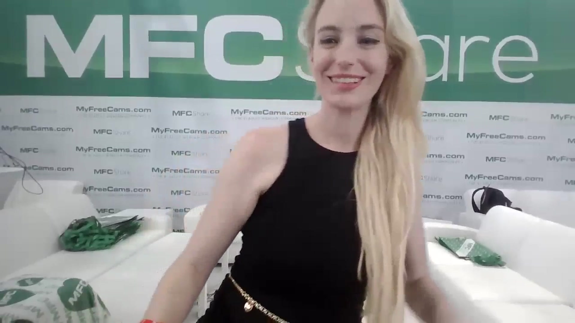 Gallery image thumbnail from JaneAllDay's myfreecams stream on, 01/25/2024, 02:53 image 3 of 20