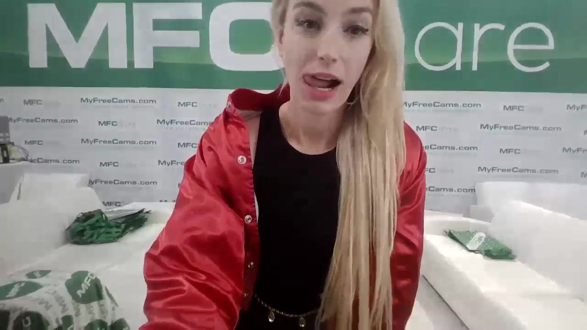 Gallery image thumbnail from JaneAllDay's myfreecams stream on, 01/25/2024, 02:53 image 14 of 20