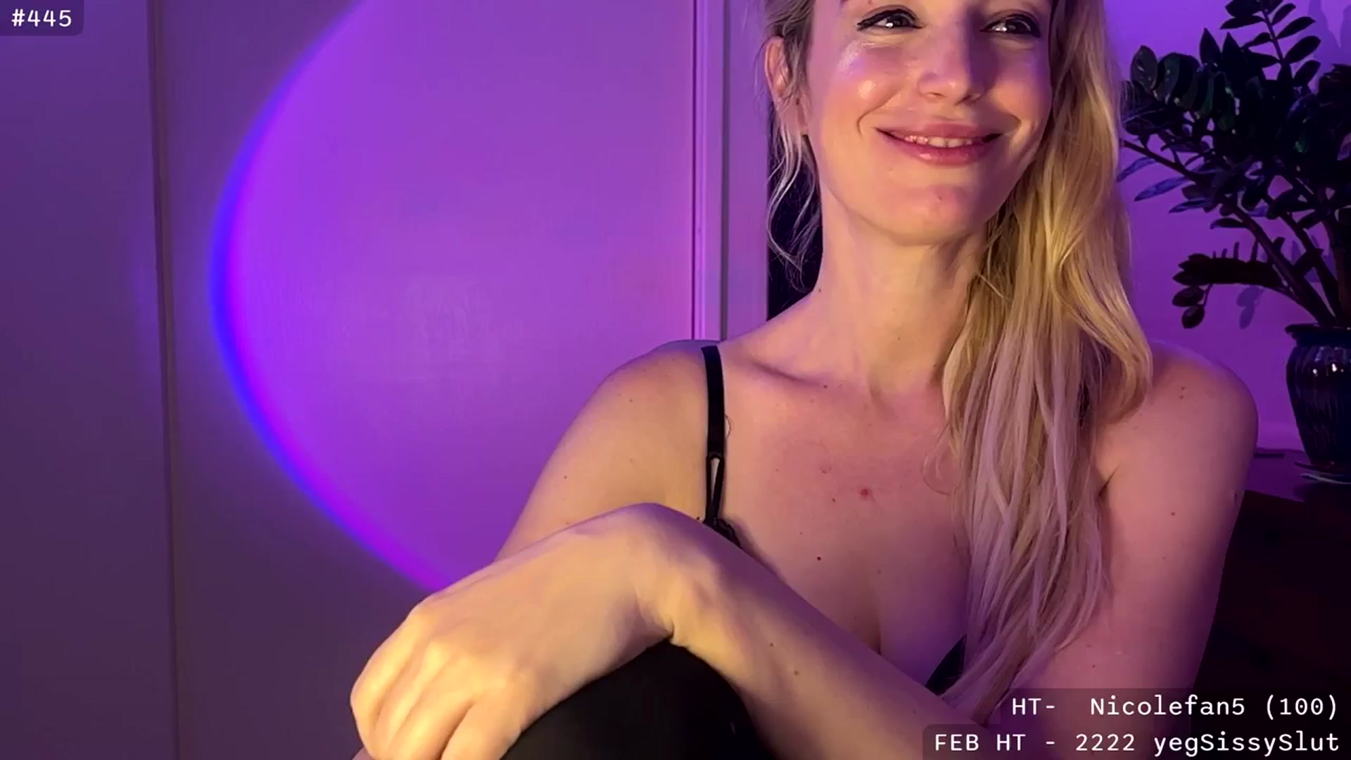 Gallery image thumbnail from JaneAllDay's myfreecams stream on, 02/05/2024, 06:38 image 17 of 20