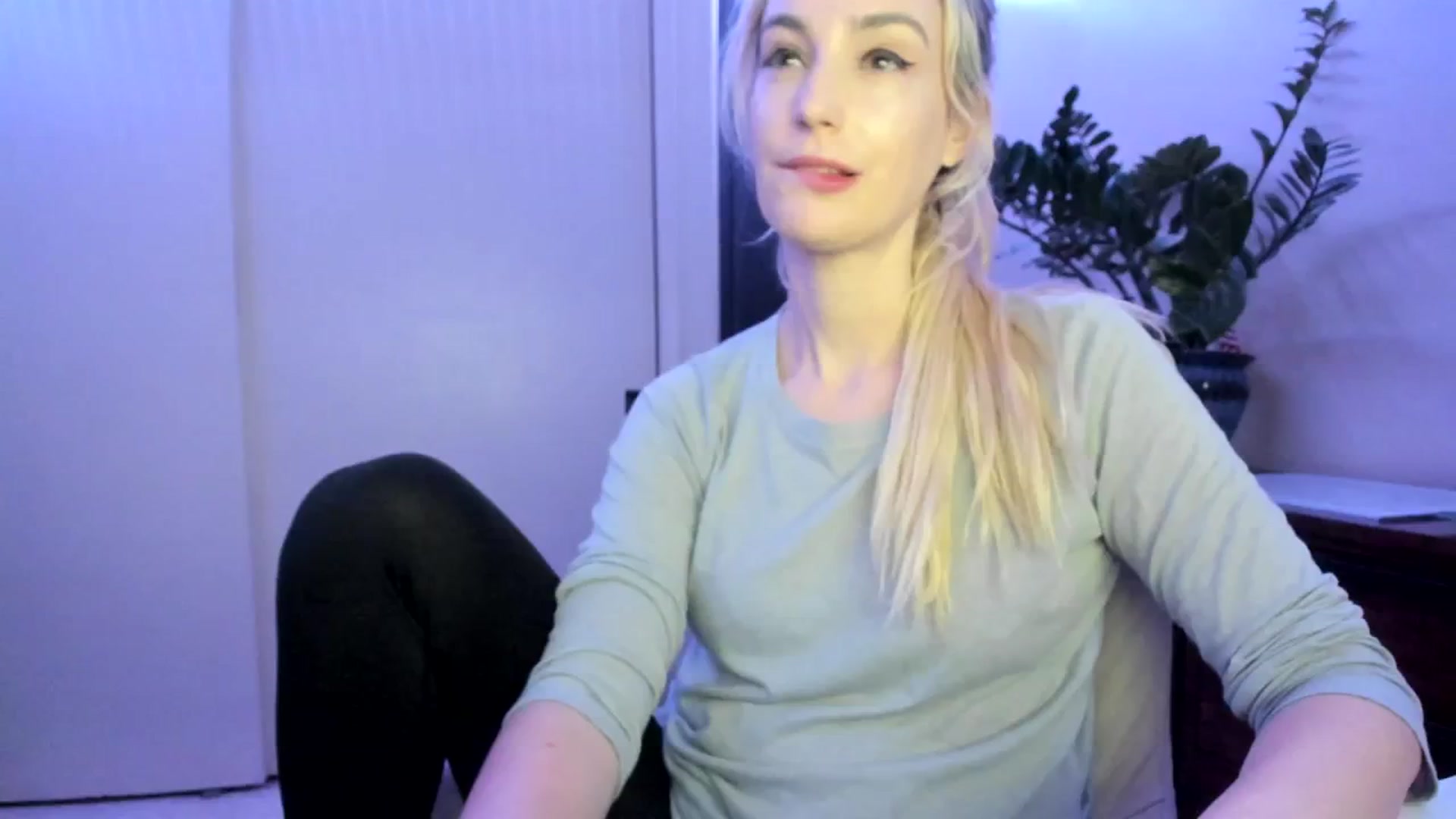 Gallery image thumbnail from JaneAllDay's myfreecams stream on, 02/15/2024, 05:53 image 20 of 20