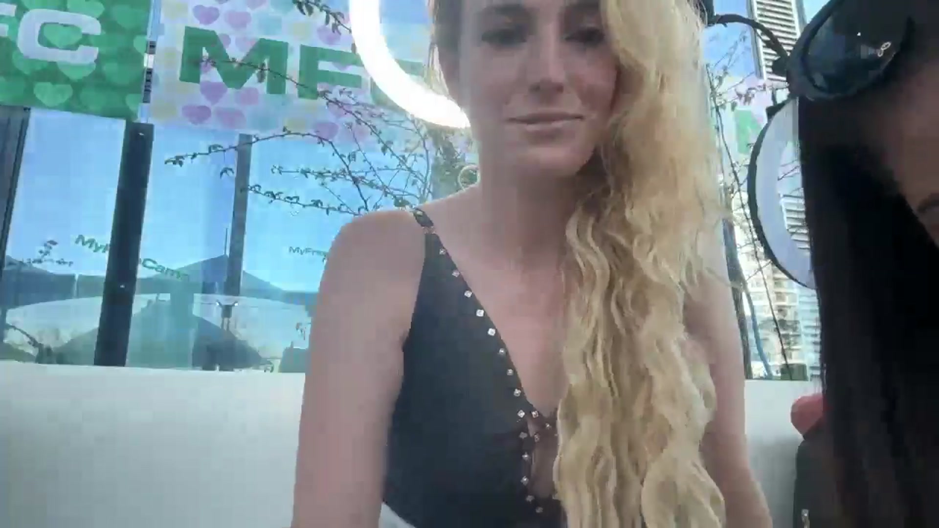 Gallery image thumbnail from JaneAllDay's myfreecams stream on, 05/22/2024, 01:01 image 5 of 20