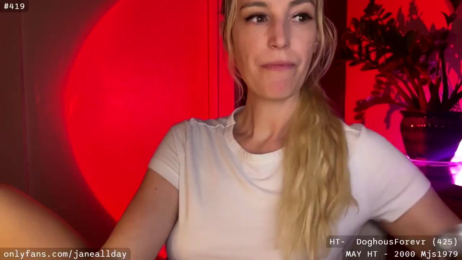 Gallery image thumbnail from JaneAllDay's myfreecams stream on, 05/29/2024, 05:59 image 16 of 20