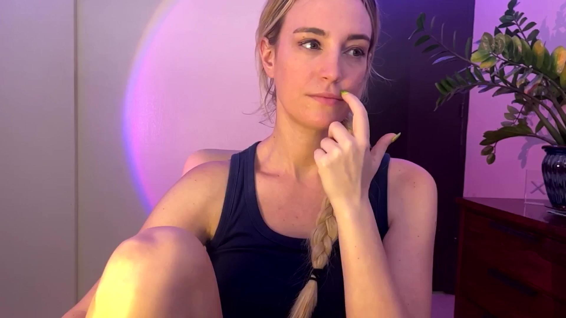 Gallery image thumbnail from JaneAllDay's myfreecams stream on, 06/07/2024, 03:59 image 1 of 20