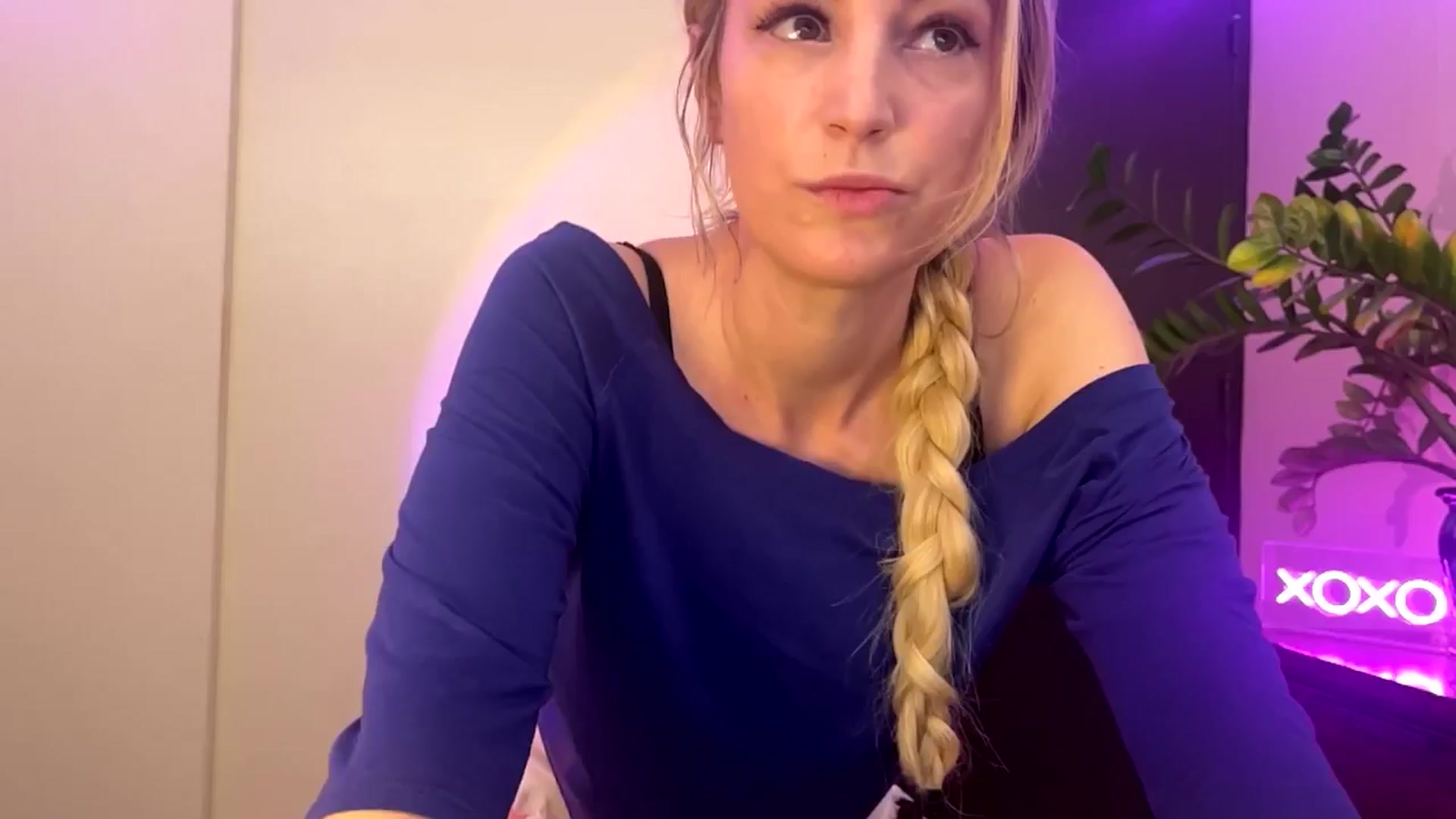 Gallery image thumbnail from JaneAllDay's myfreecams stream on, 06/08/2024, 04:30 image 10 of 20