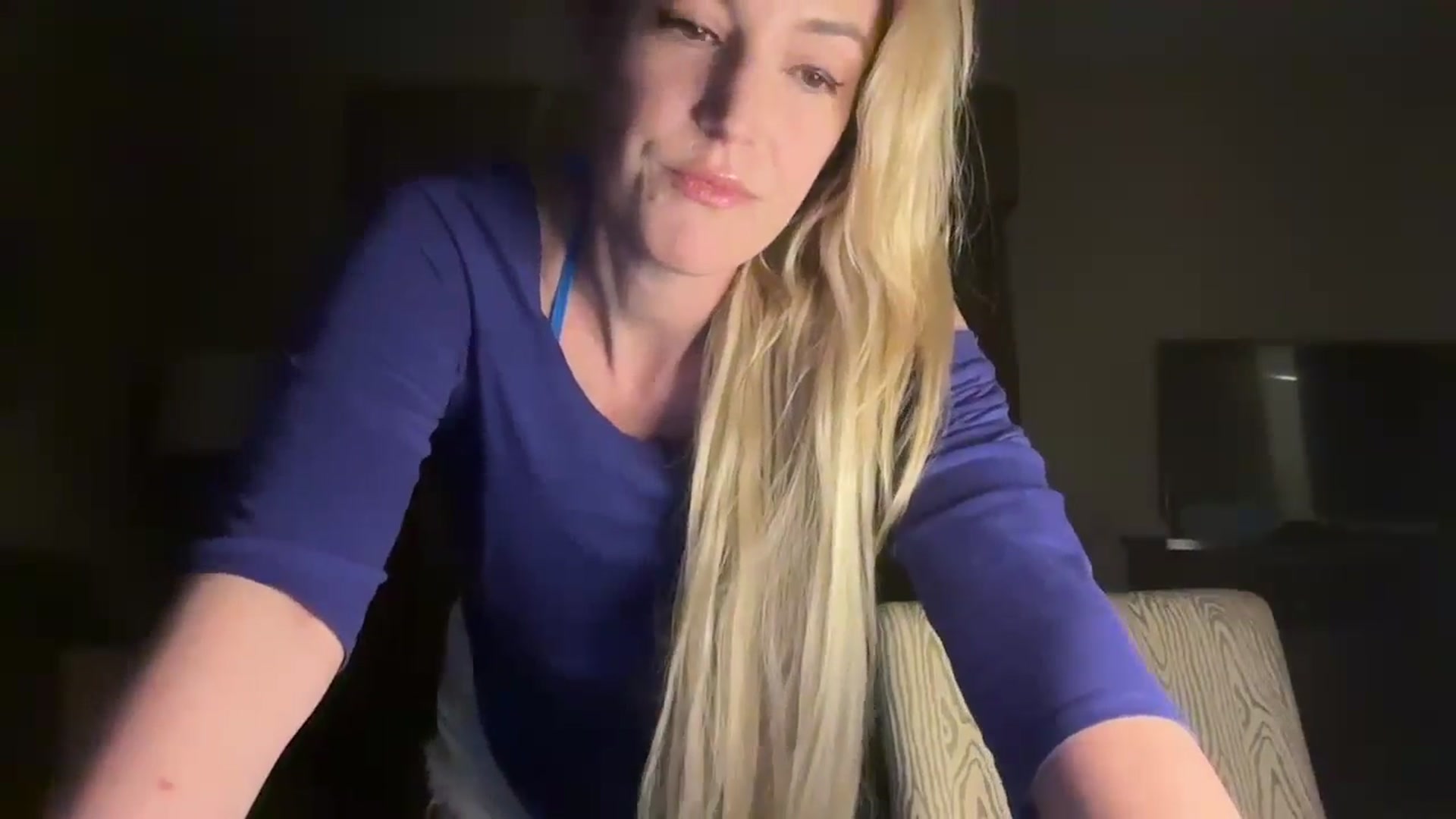 Gallery image thumbnail from JaneAllDay's myfreecams stream on, 07/01/2024, 04:28 image 4 of 20