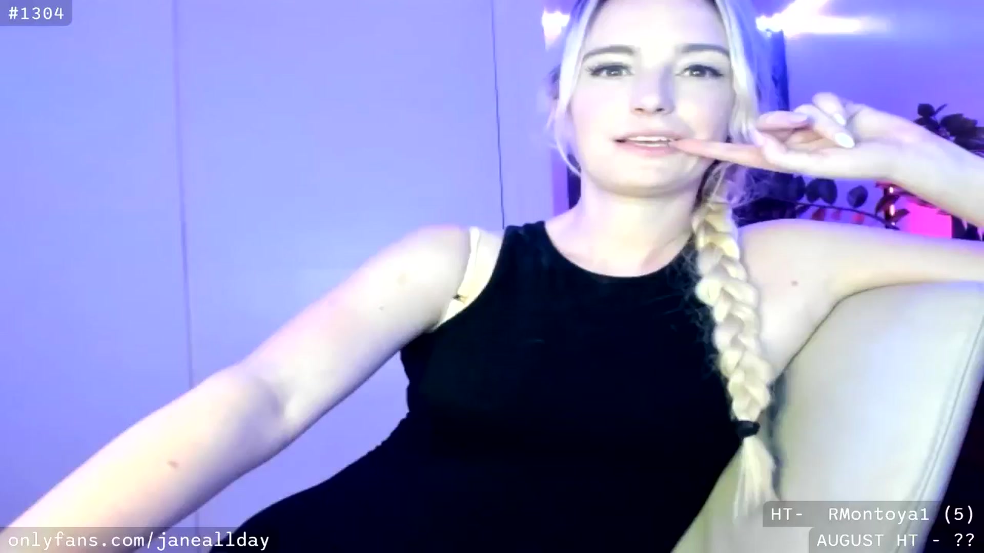 Gallery image thumbnail from JaneAllDay's myfreecams stream on, 08/12/2024, 06:07 image 2 of 20