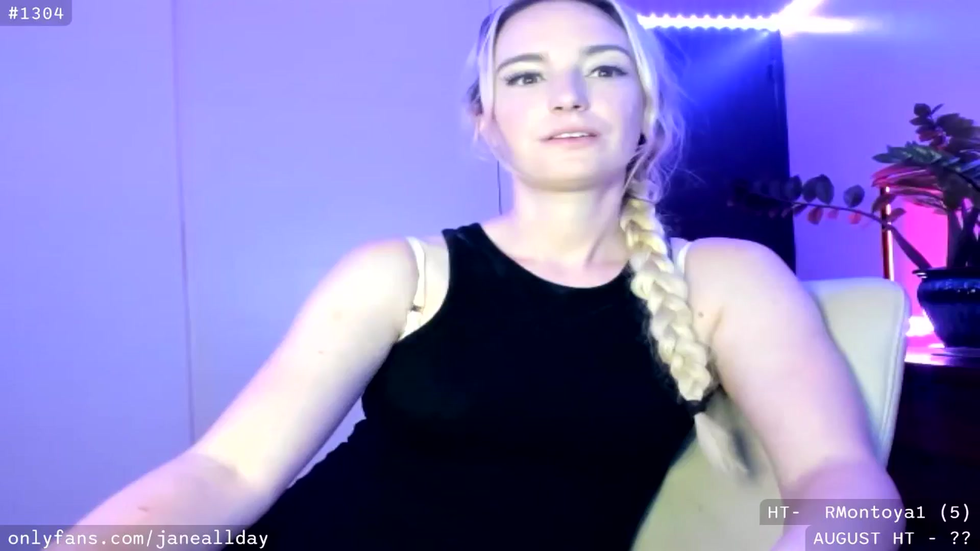 Gallery image thumbnail from JaneAllDay's myfreecams stream on, 08/12/2024, 06:07 image 1 of 20