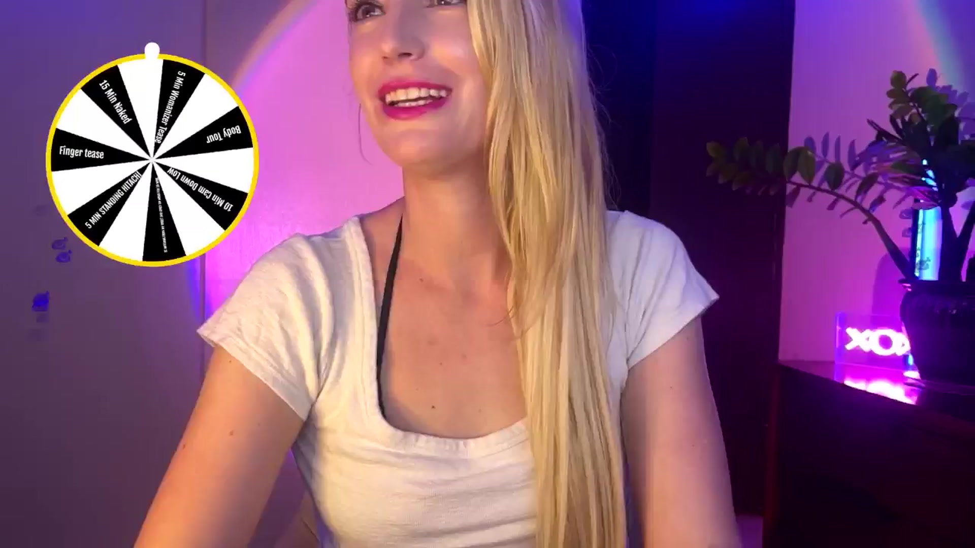 Gallery image thumbnail from JaneAllDay's myfreecams stream on, 08/21/2024, 05:11 image 13 of 20