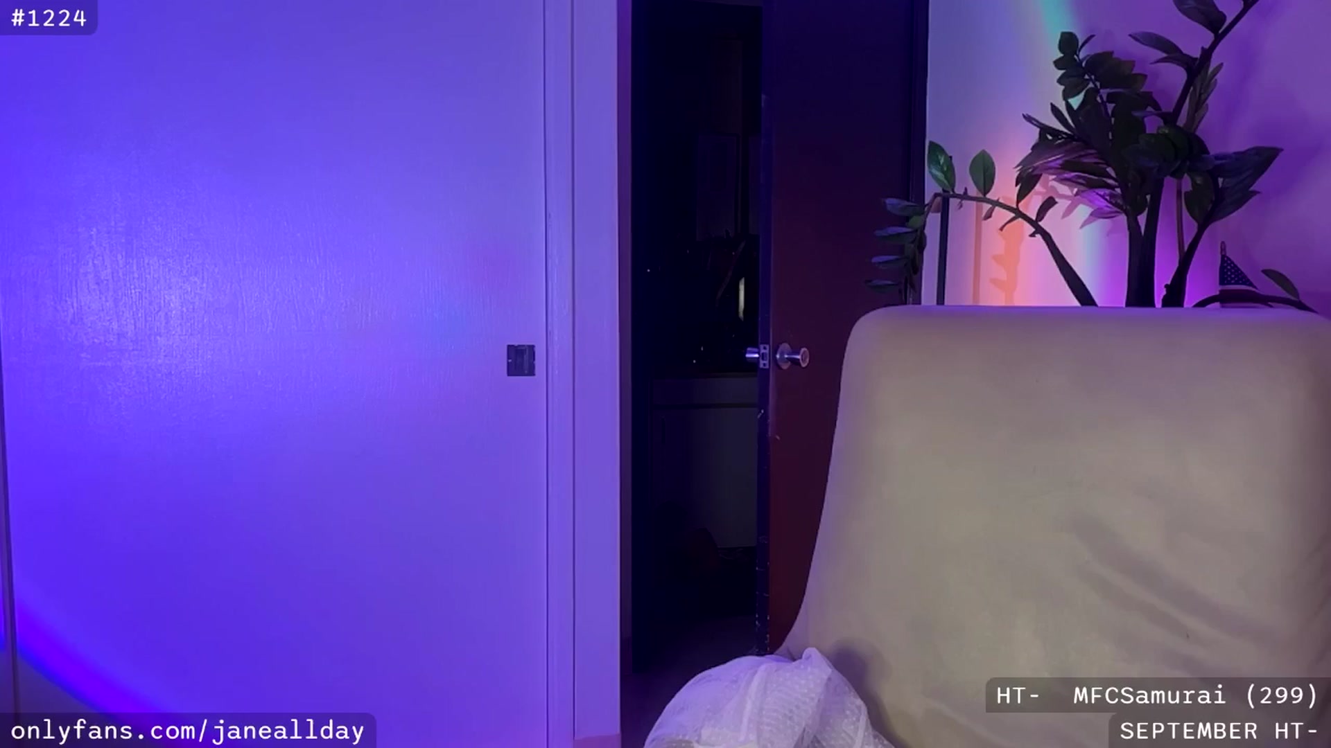 Gallery image thumbnail from JaneAllDay's myfreecams stream on, 09/02/2024, 07:29 image 10 of 20