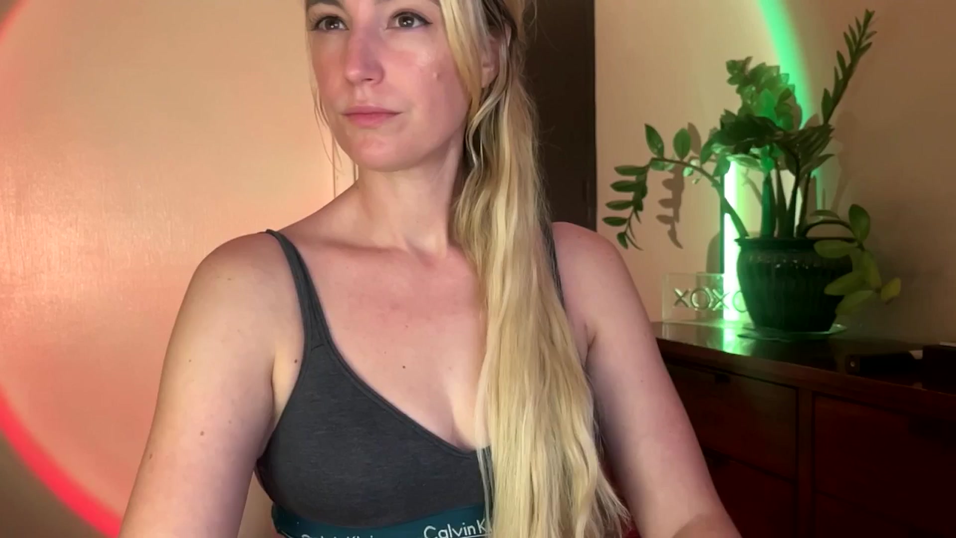 Gallery image thumbnail from JaneAllDay's myfreecams stream on, 09/19/2024, 06:06 image 1 of 20