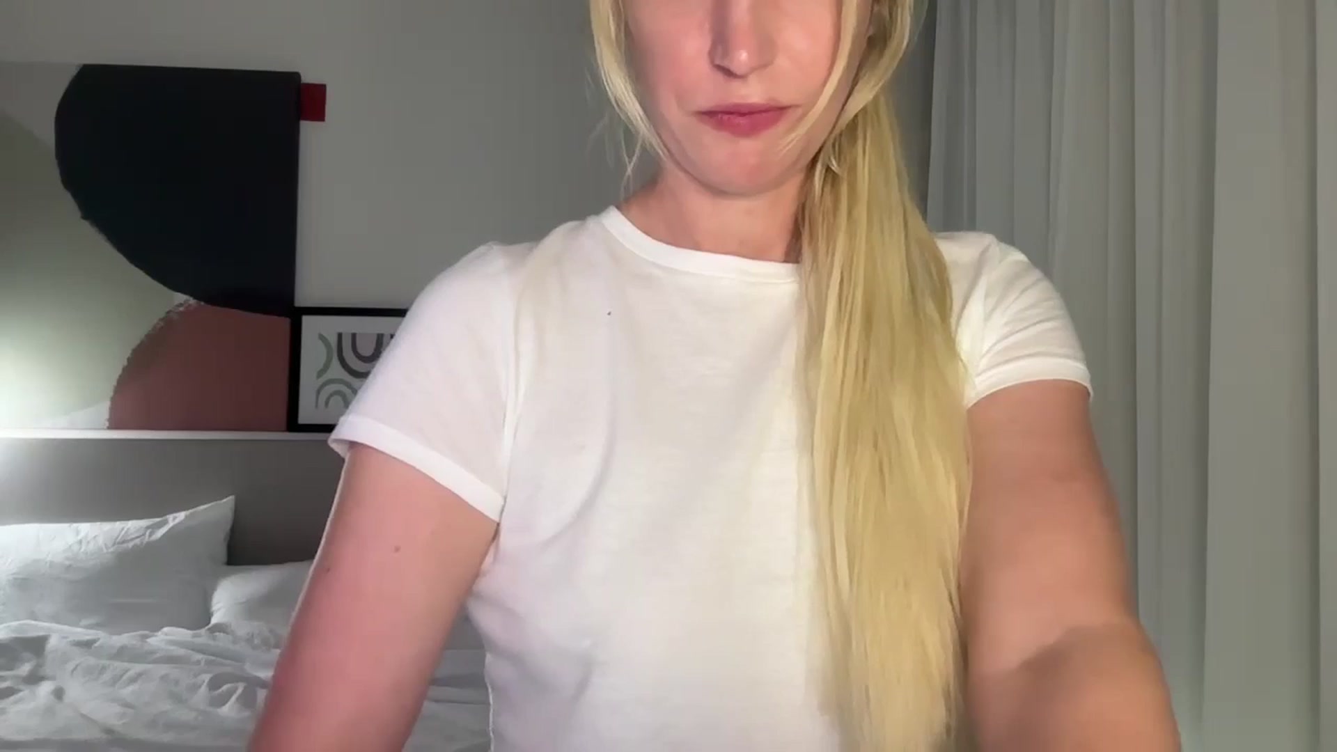 Gallery image thumbnail from JaneAllDay's myfreecams stream on, 10/19/2024, 24:04 image 9 of 20