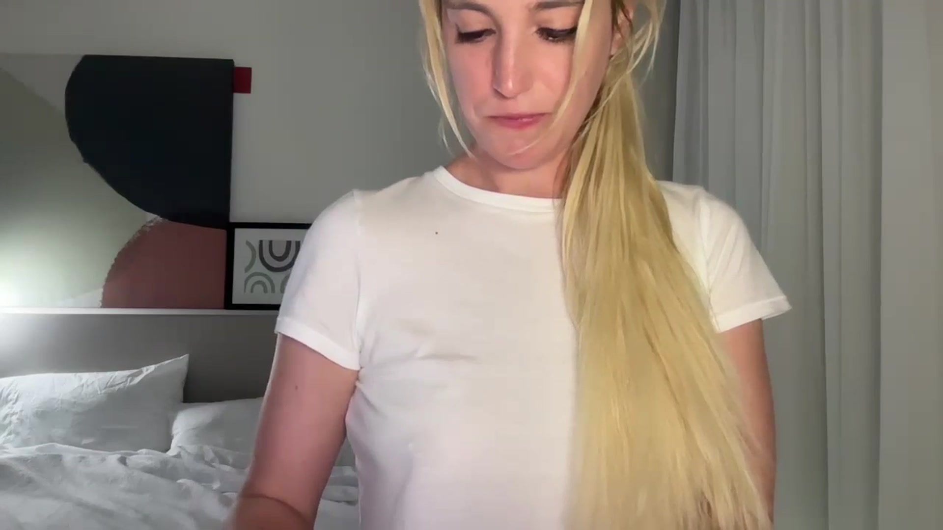 Gallery image thumbnail from JaneAllDay's myfreecams stream on, 10/19/2024, 24:04 image 20 of 20