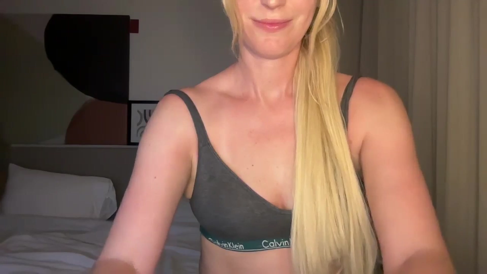 Gallery image thumbnail from JaneAllDay's myfreecams stream on, 10/20/2024, 01:37 image 2 of 20