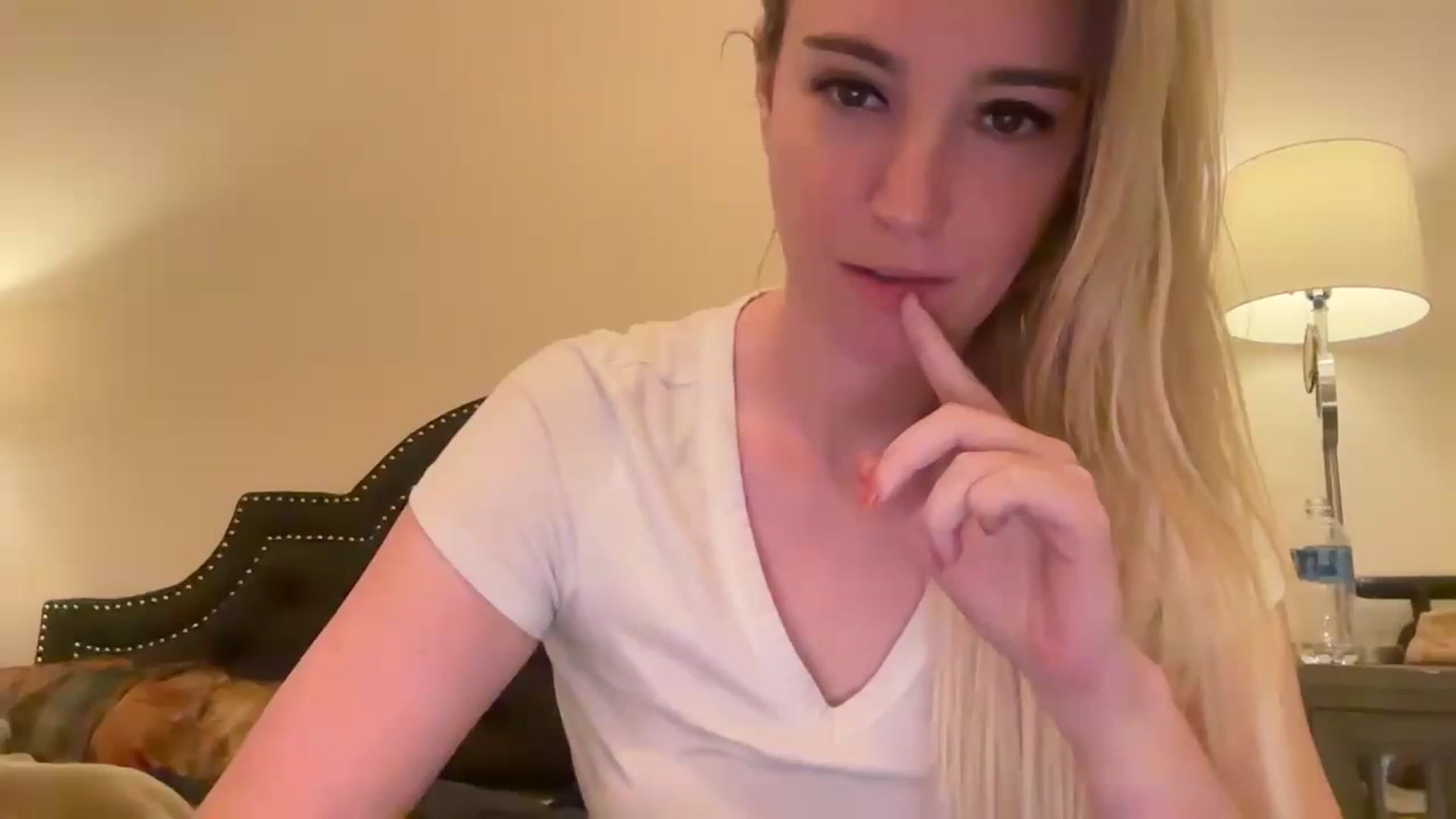 Gallery image thumbnail from JaneAllDay's myfreecams stream on, 11/03/2024, 04:54 image 20 of 20