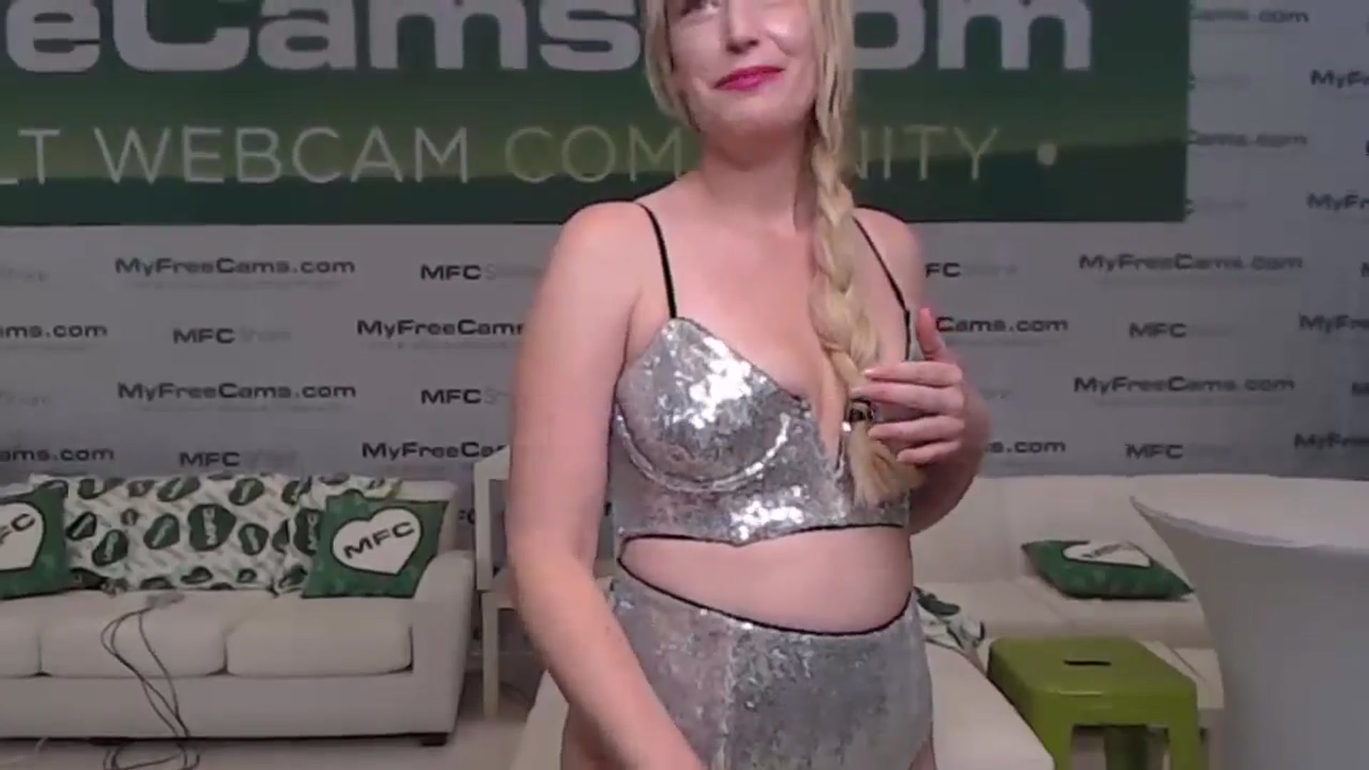 Gallery image thumbnail from JaneAllDay's myfreecams stream on, 01/22/2025, 22:18 image 11 of 20