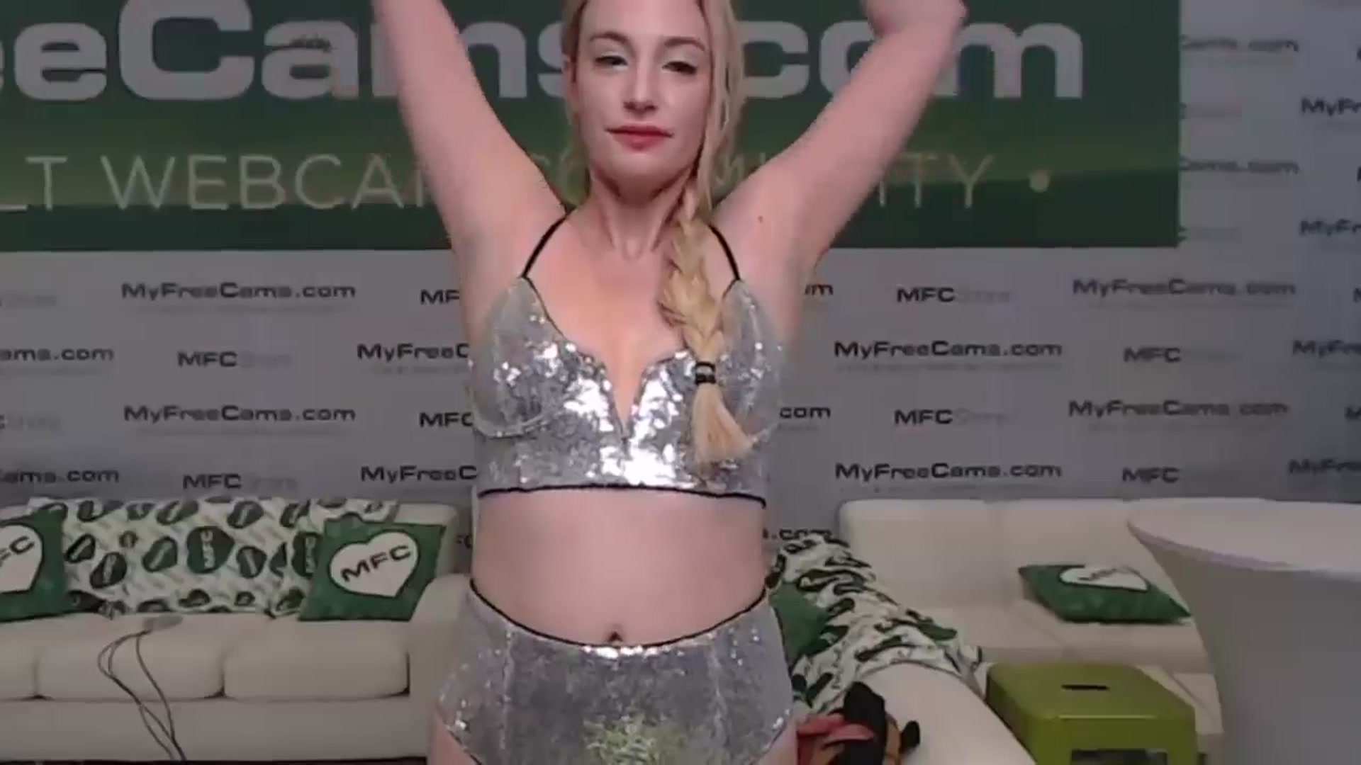Gallery image thumbnail from JaneAllDay's myfreecams stream on, 01/22/2025, 22:18 image 7 of 20