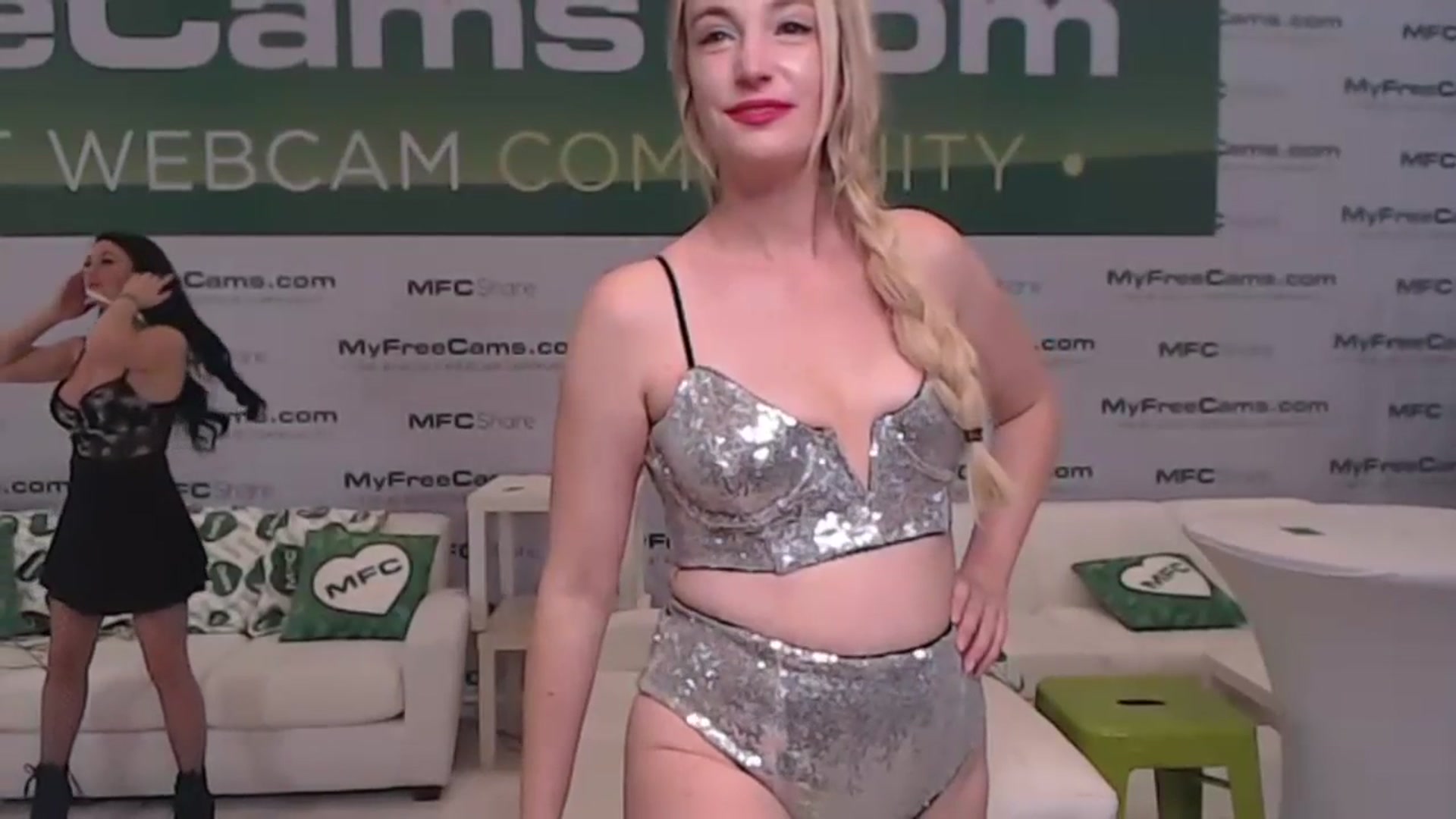 Gallery image thumbnail from JaneAllDay's myfreecams stream on, 01/22/2025, 23:30 image 11 of 20
