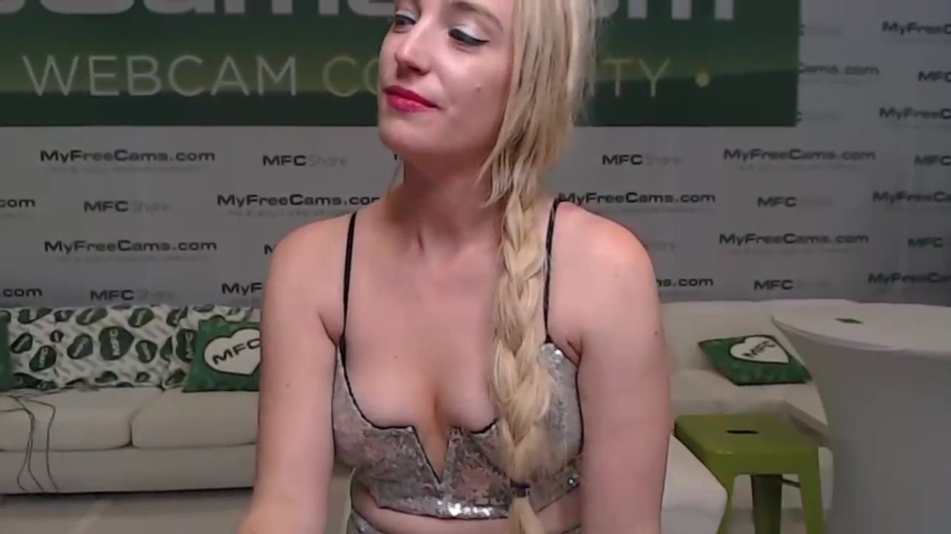 Gallery image thumbnail from JaneAllDay's myfreecams stream on, 01/22/2025, 23:30 image 15 of 20