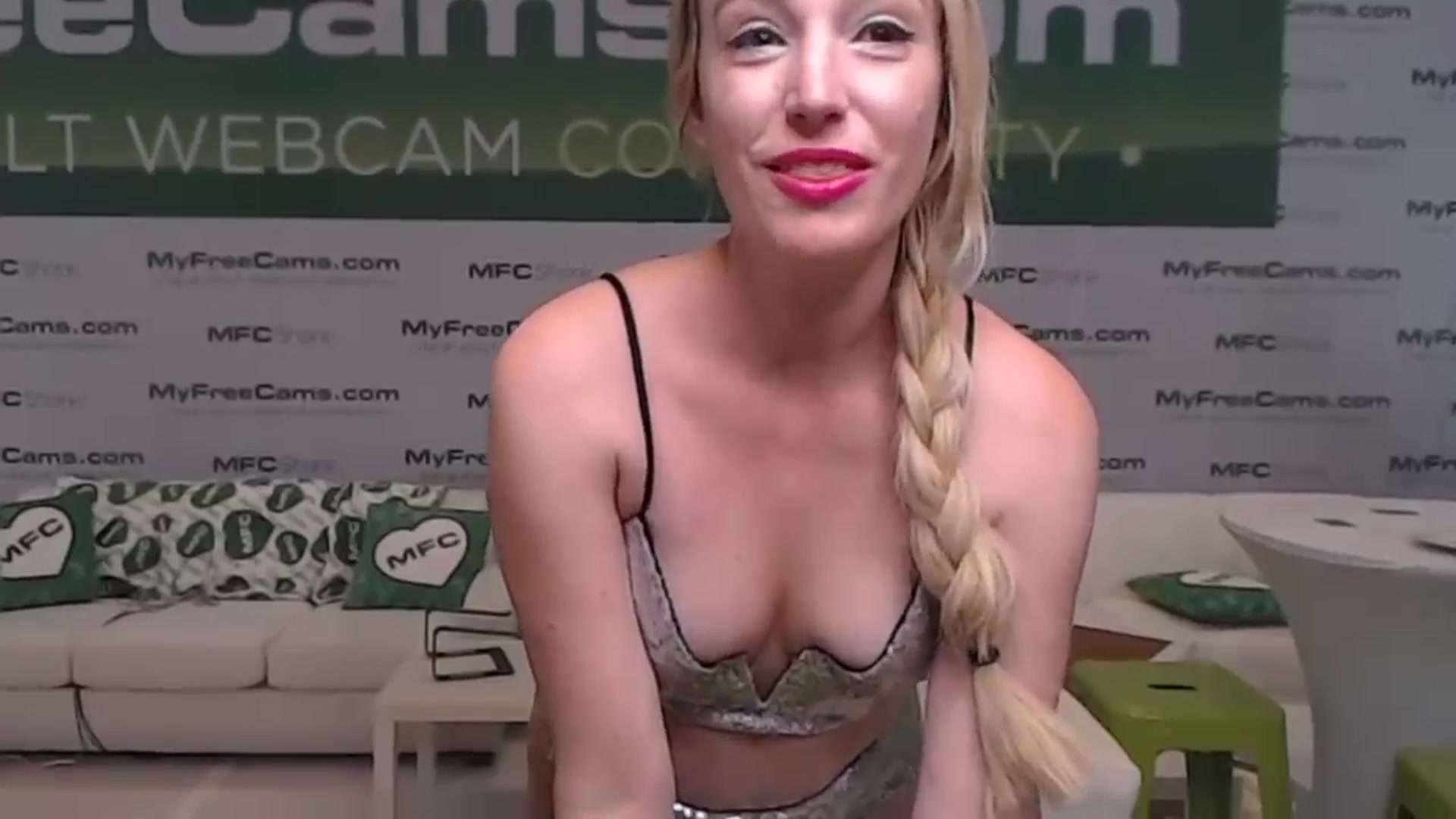 Gallery image thumbnail from JaneAllDay's myfreecams stream on, 01/23/2025, 01:27 image 19 of 20