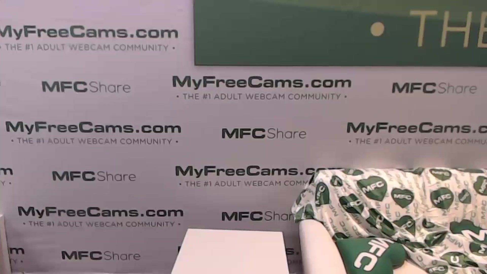 Gallery image thumbnail from JaneAllDay's myfreecams stream on, 01/24/2025, 02:33 image 6 of 20