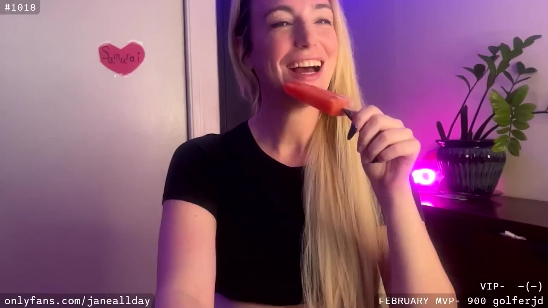 Gallery image thumbnail from JaneAllDay's myfreecams stream on, 02/04/2025, 06:16 image 1 of 20