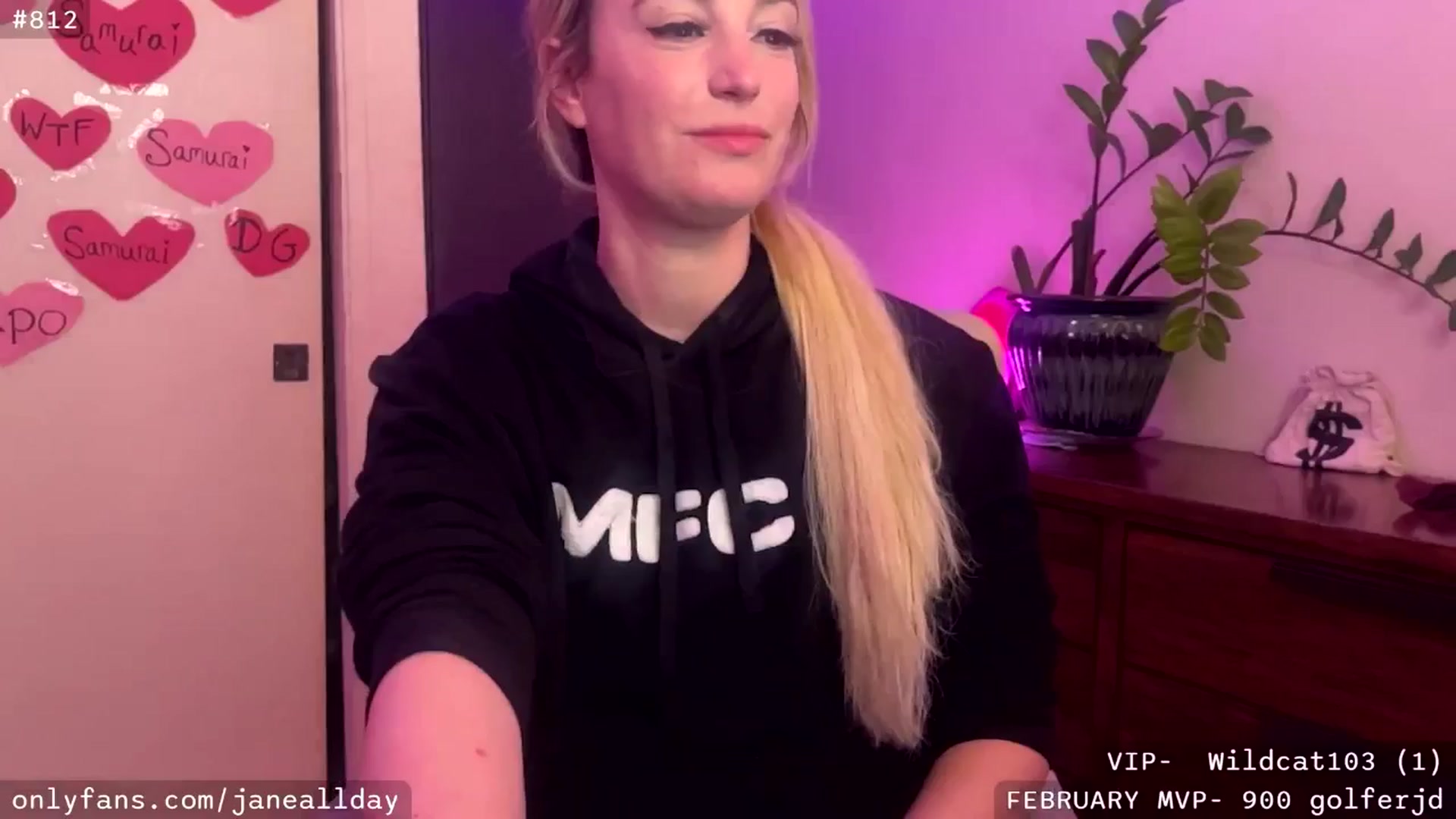 Gallery image thumbnail from JaneAllDay's myfreecams stream on, 02/24/2025, 06:37 image 1 of 20