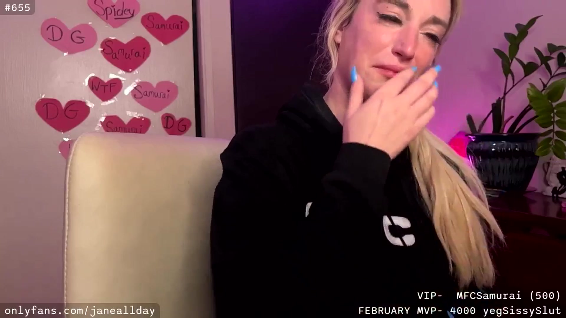 Gallery image thumbnail from JaneAllDay's myfreecams stream on, 02/26/2025, 06:29 image 10 of 20