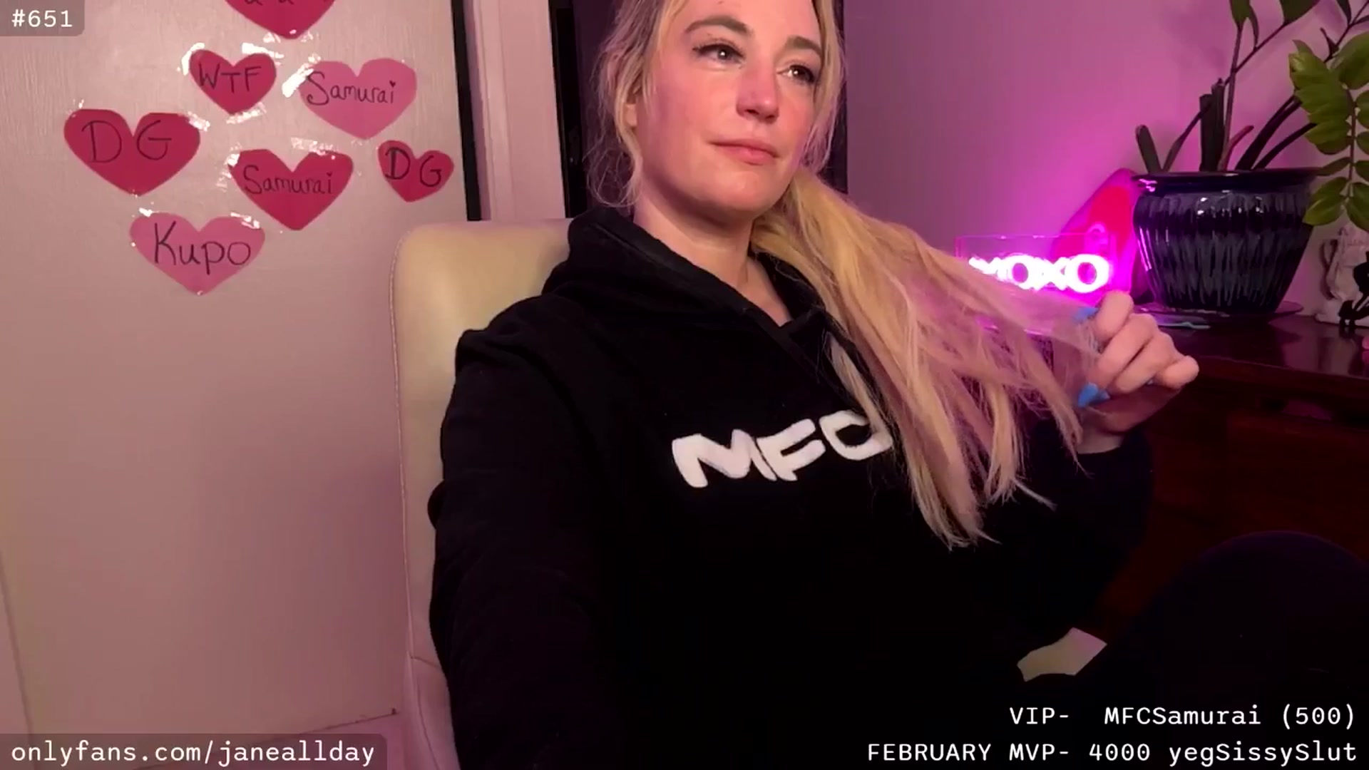 Gallery image thumbnail from JaneAllDay's myfreecams stream on, 02/26/2025, 06:29 image 20 of 20