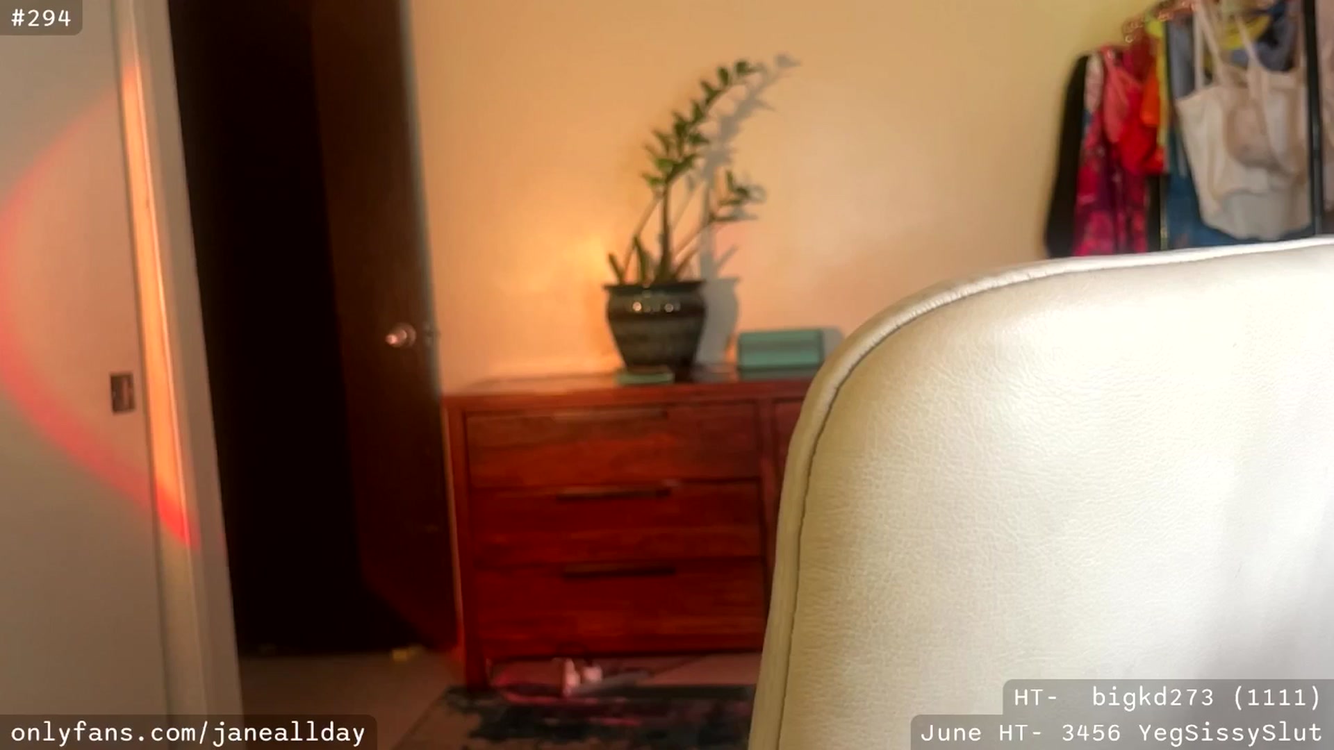 Gallery image thumbnail from JaneAllDay's myfreecams stream on, 06/16/2025, 06:56 image 14 of 20