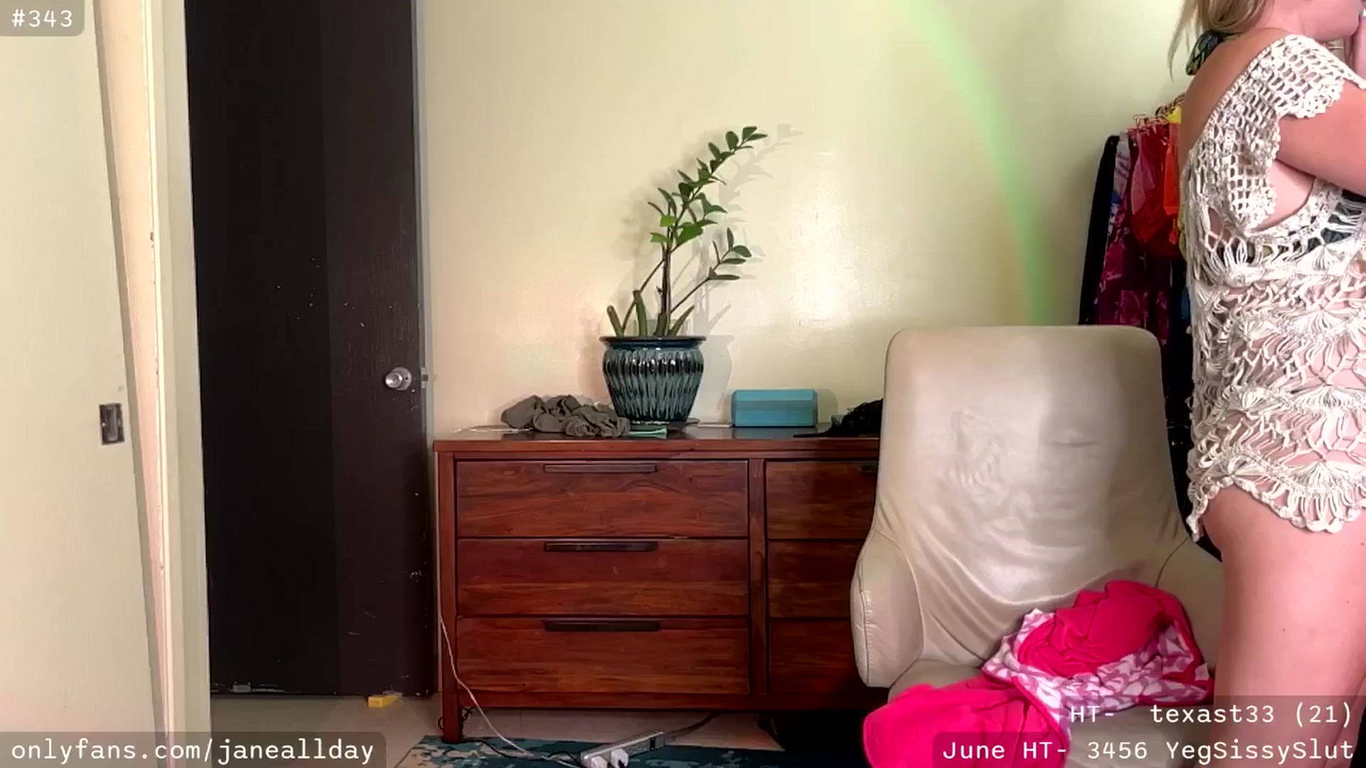 Gallery image thumbnail from JaneAllDay's myfreecams stream on, 06/25/2025, 03:50 image 1 of 20