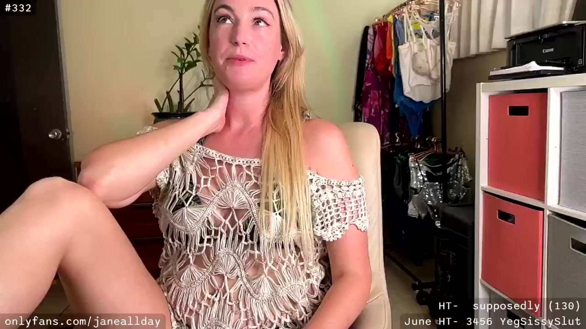 Gallery image thumbnail from JaneAllDay's myfreecams stream on, 06/25/2025, 03:50 image 10 of 20