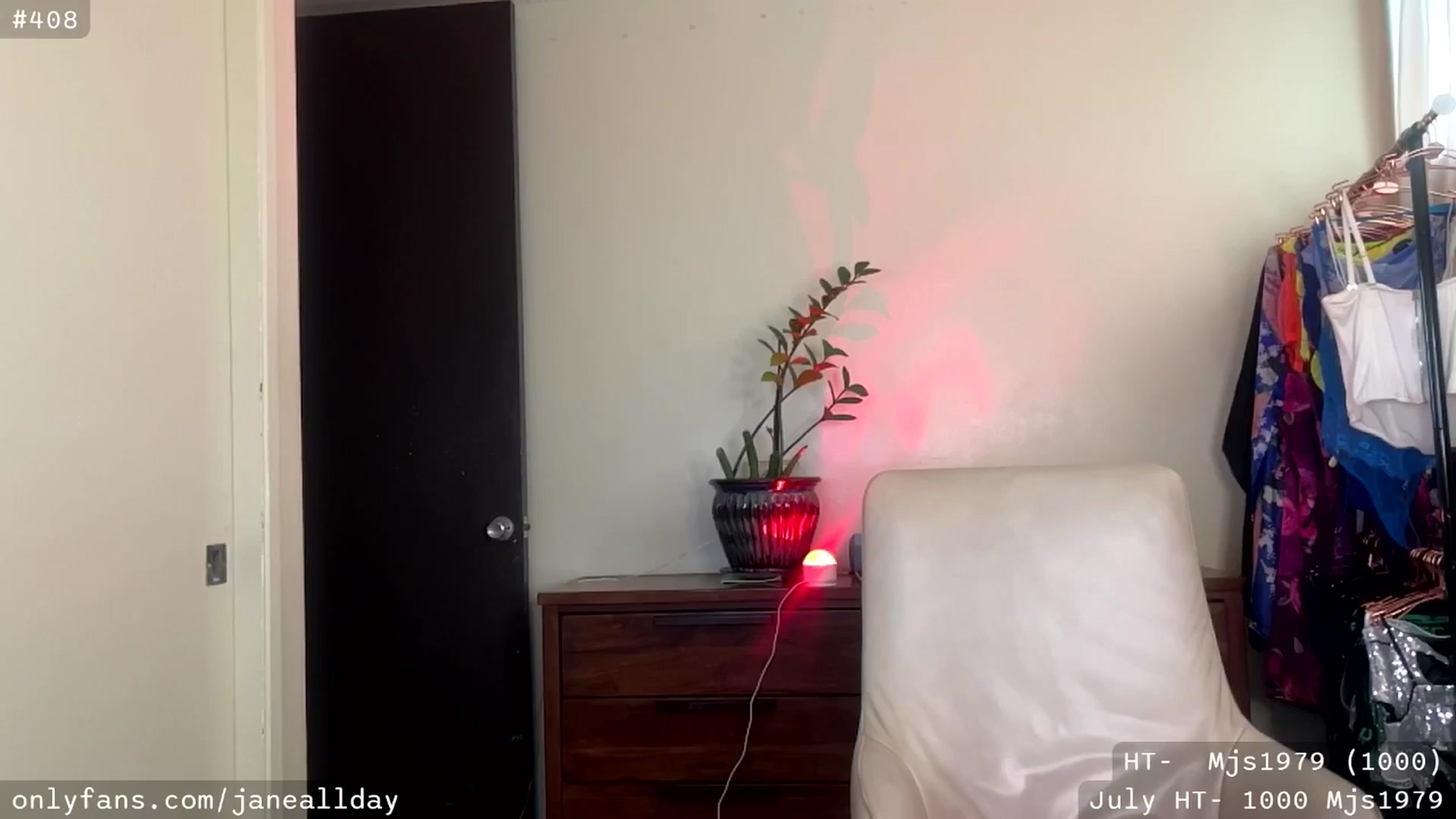 Gallery image thumbnail from JaneAllDay's myfreecams stream on, 07/12/2025, 04:53 image 11 of 20