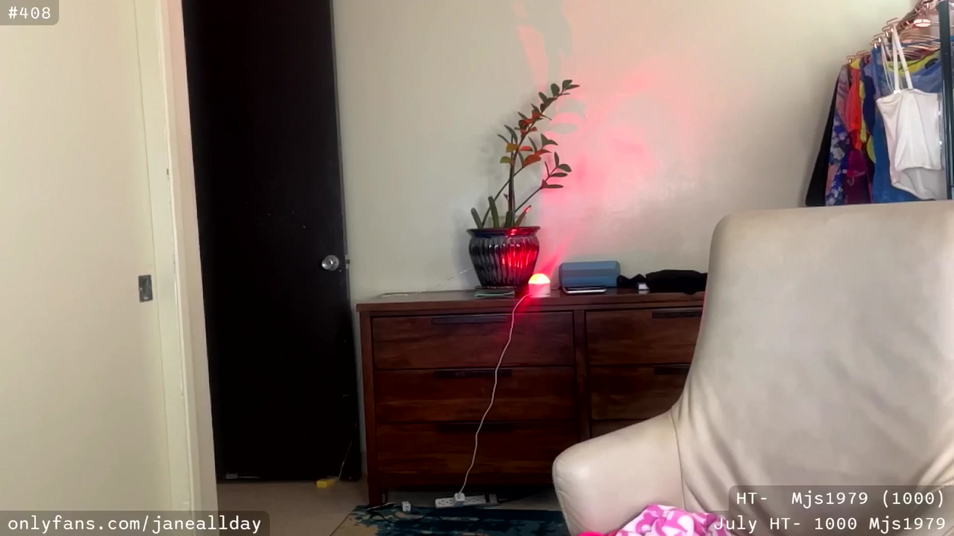 Gallery image thumbnail from JaneAllDay's myfreecams stream on, 07/12/2025, 04:53 image 14 of 20