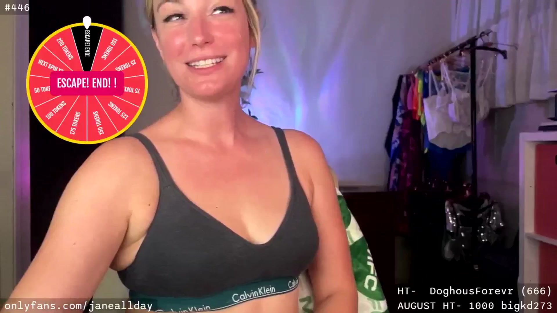 Gallery image thumbnail from JaneAllDay's myfreecams stream on, 08/08/2025, 07:40 image 13 of 20