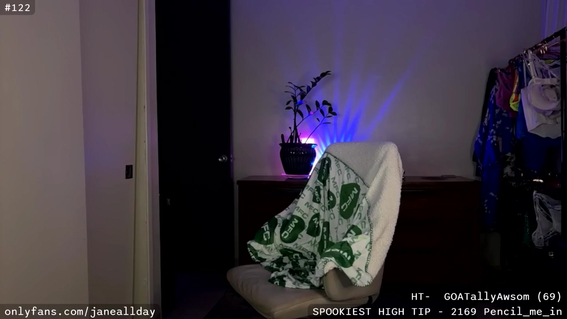 Gallery image thumbnail from JaneAllDay's myfreecams stream on, 10/07/2025, 05:54 image 5 of 20