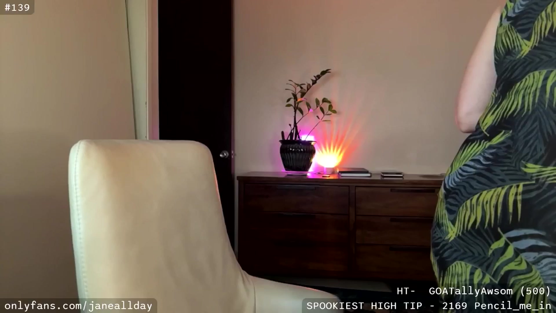 Gallery image thumbnail from JaneAllDay's myfreecams stream on, 10/08/2025, 05:43 image 7 of 20