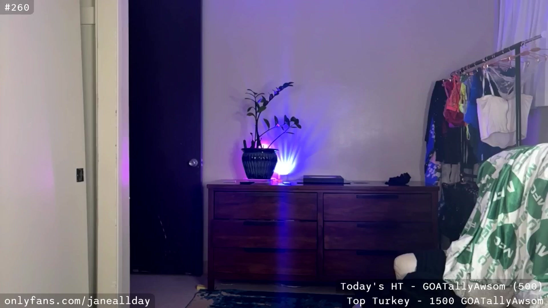 Gallery image thumbnail from JaneAllDay's myfreecams stream on, 11/23/2025, 06:22 image 10 of 20