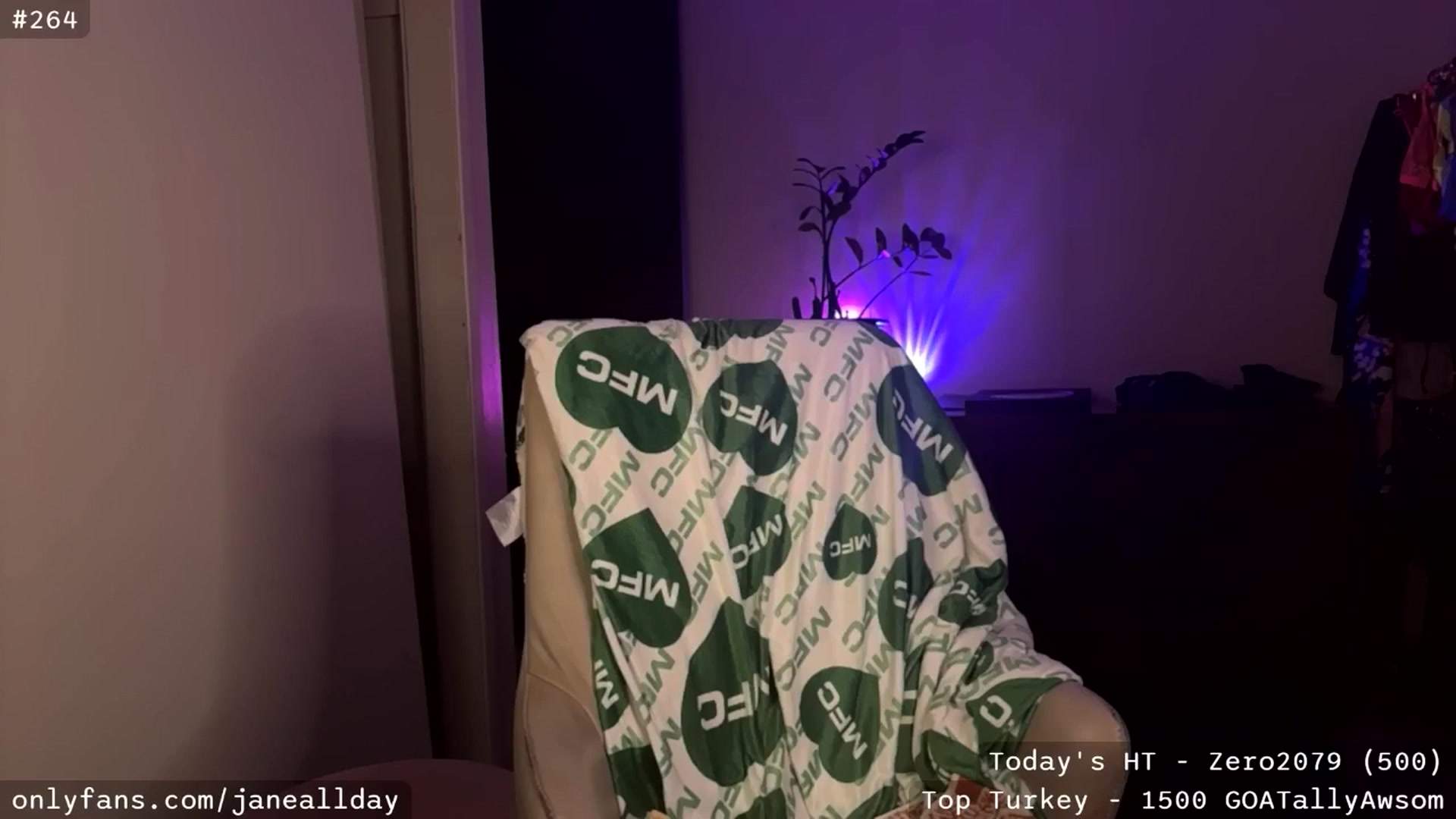 Gallery image thumbnail from JaneAllDay's myfreecams stream on, 11/26/2025, 05:56 image 8 of 20