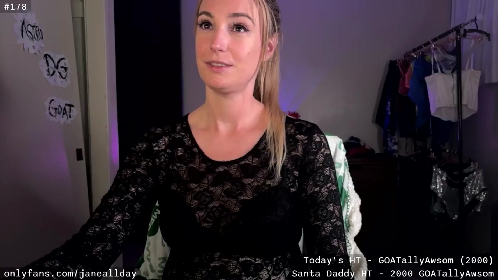 Gallery image thumbnail from JaneAllDay's myfreecams stream on, 12/06/2025, 06:24 image 17 of 20