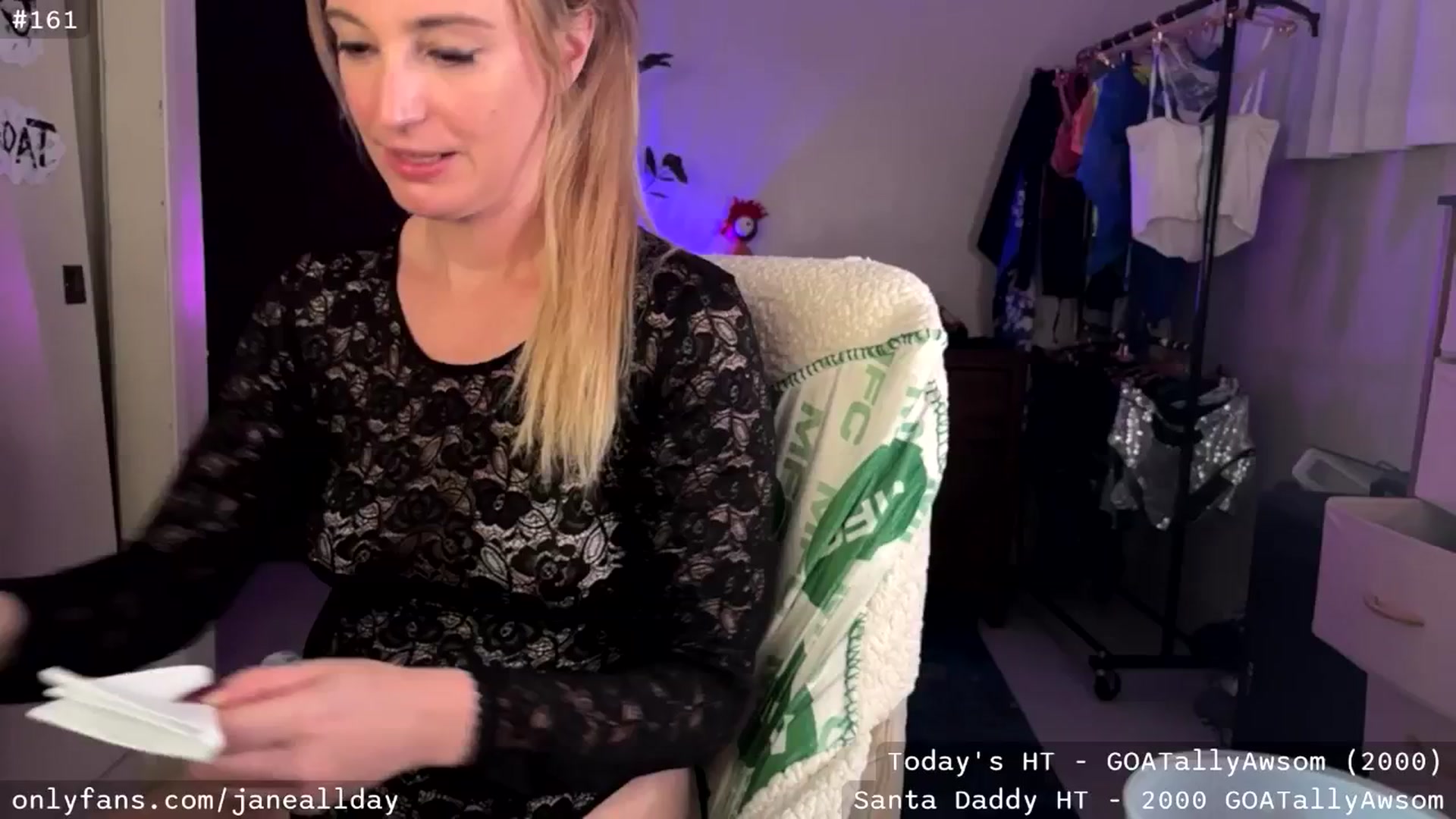 Gallery image thumbnail from JaneAllDay's myfreecams stream on, 12/06/2025, 07:42 image 15 of 20