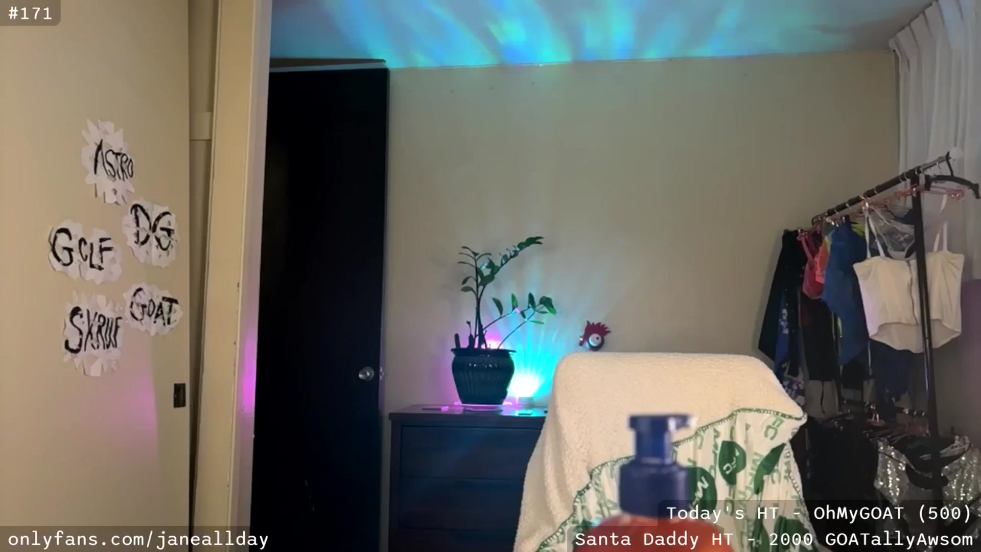 Gallery image thumbnail from JaneAllDay's myfreecams stream on, 12/07/2025, 06:01 image 9 of 20