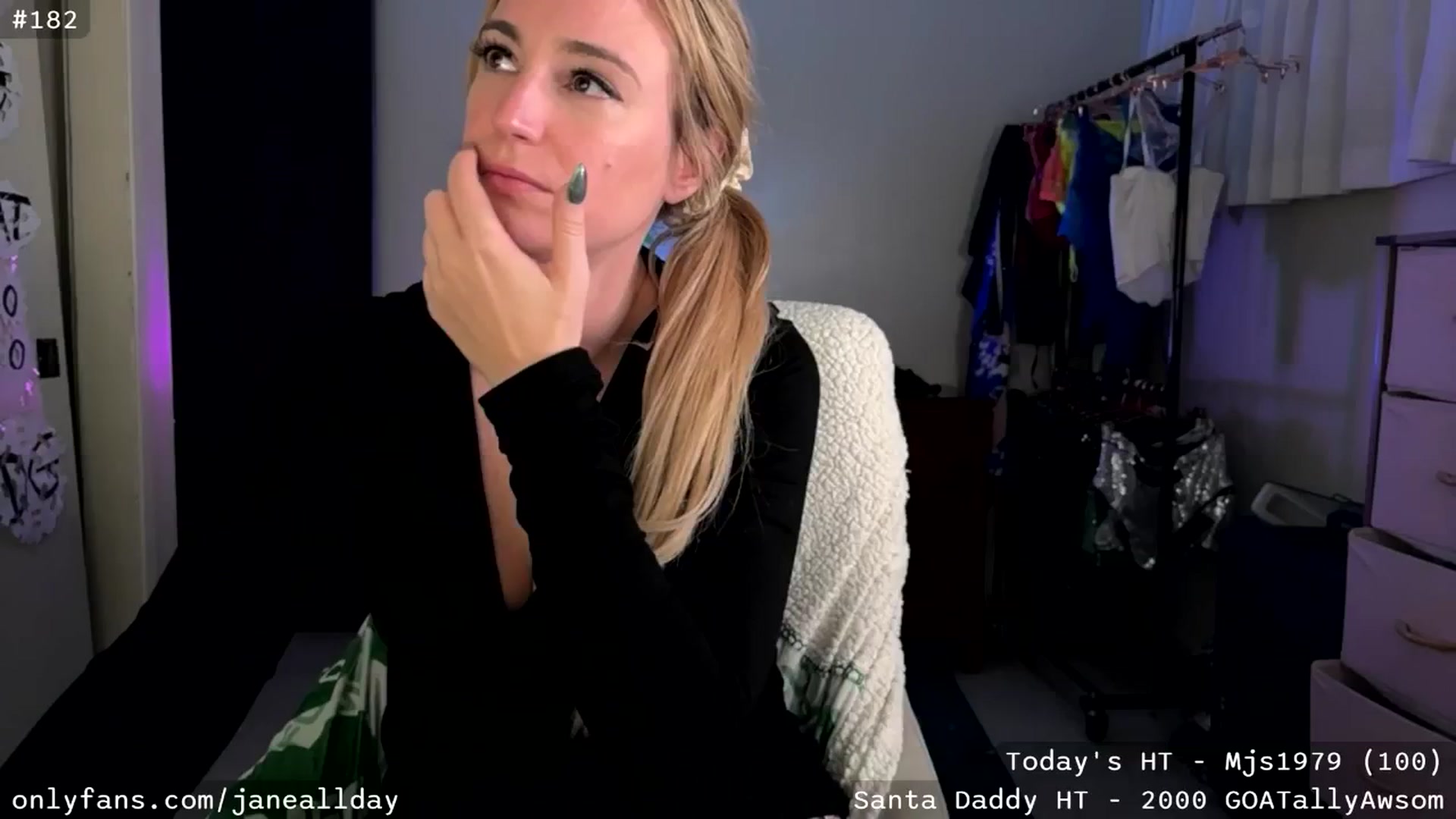 Gallery image thumbnail from JaneAllDay's myfreecams stream on, 12/13/2025, 07:52 image 8 of 20