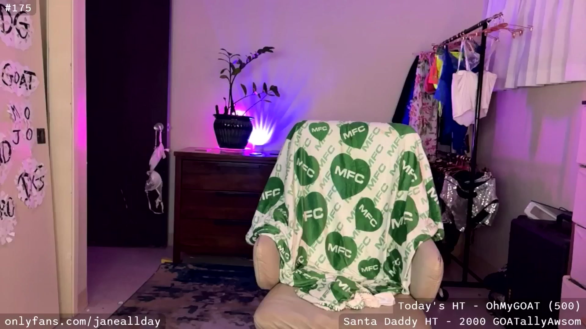 Gallery image thumbnail from JaneAllDay's myfreecams stream on, 12/15/2025, 06:41 image 5 of 20